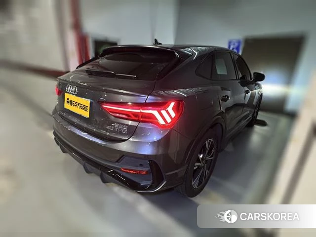 Audi Q3 Sportback 2021 Темно-серый из Китая, фото 3