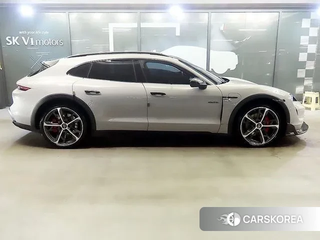 Porsche Taycan id 3644043 из Кореи 13