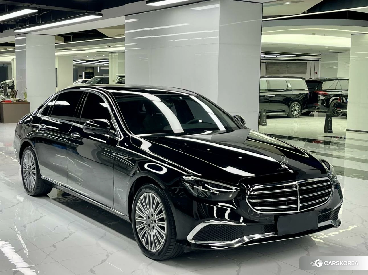 Mercedes-Benz E-class id 4486339 из Китая 14