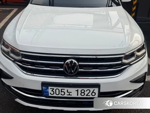 Volkswagen Tiguan second Generation 2023 Белый из Кореи, фото 3