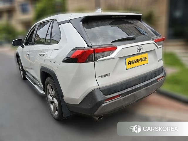 Toyota RAV4 Rongfang 2022 Белый из Китая, фото 3