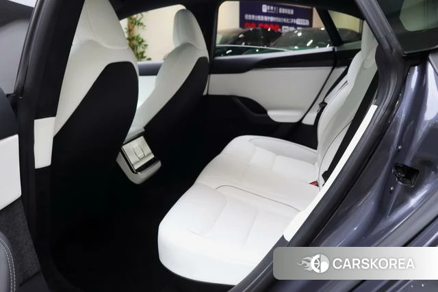 Tesla Model S id 3907836 из Китая 15