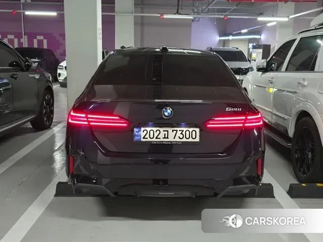 BMW 5 Series (G60) 2024 Черный из Кореи, фото 3