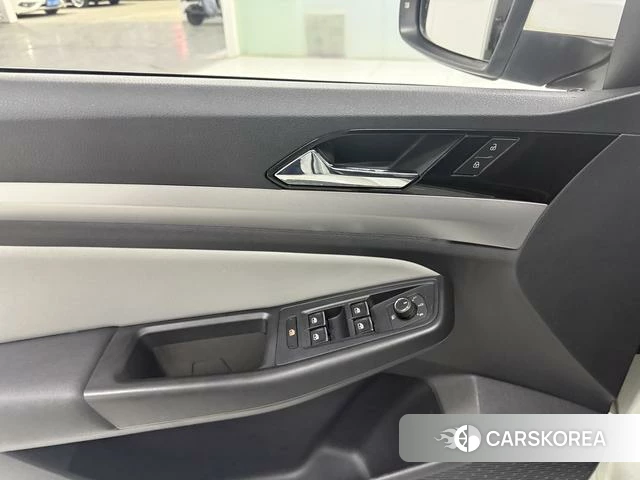 Volkswagen Bora id 4273909 из Китая 12