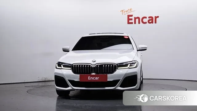 BMW 5 Series (G30) id 3525203 из Кореи 13