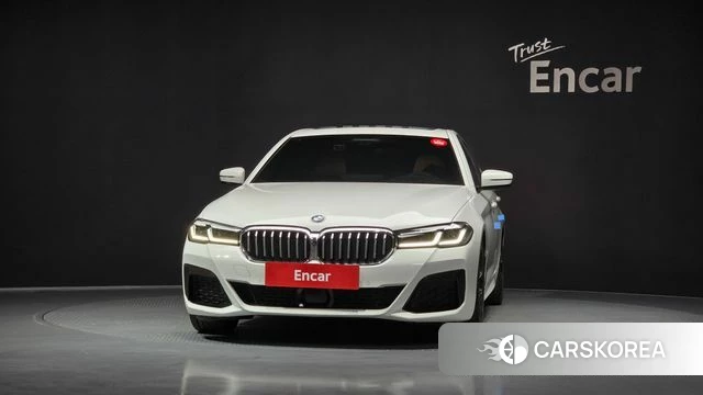 BMW 5 Series (G30) id 3858991 из Кореи 13