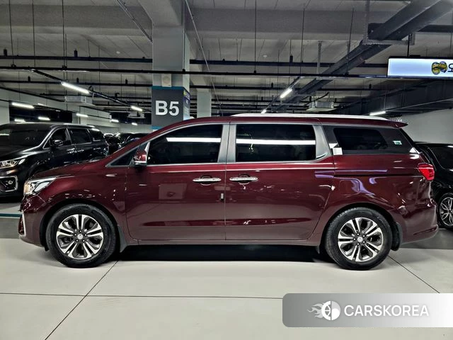 Kia The New Carnival id 4850147 из Кореи 13