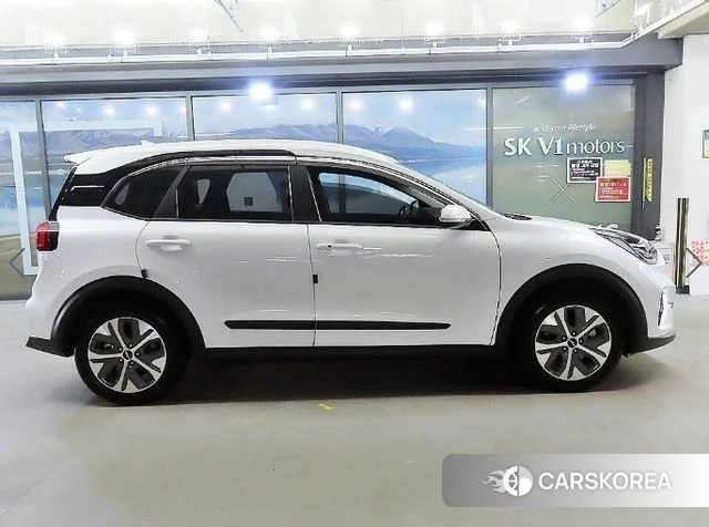 Kia Niro Plus id 3964512 из Кореи 13