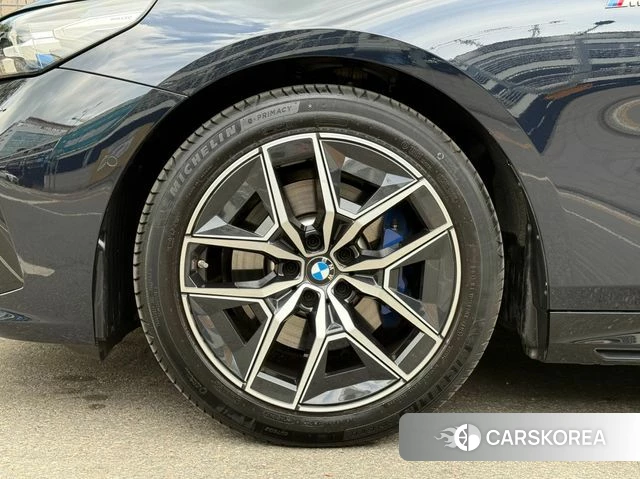 BMW 5 Series (G60) id 4248233 из Кореи 13