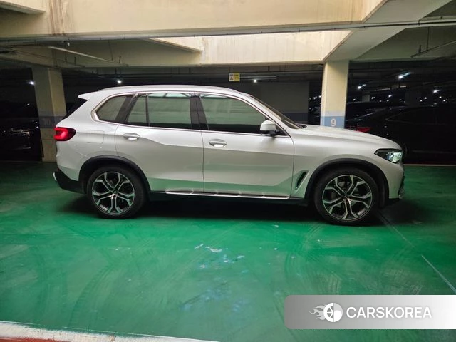 BMW X5 (G05) 2021 Белый из Кореи, фото 3