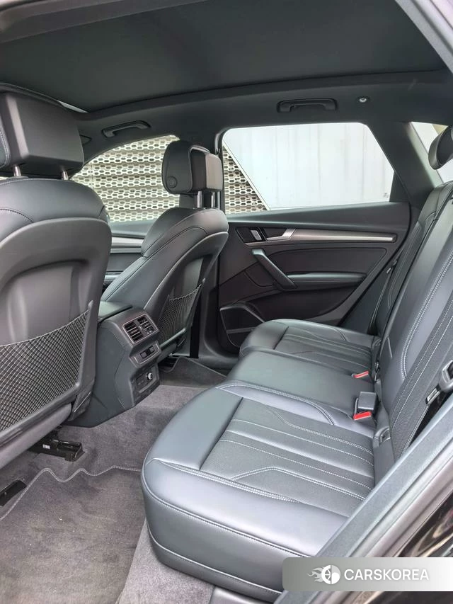 Audi Q5L 2025 Черный из Китая, фото 3
