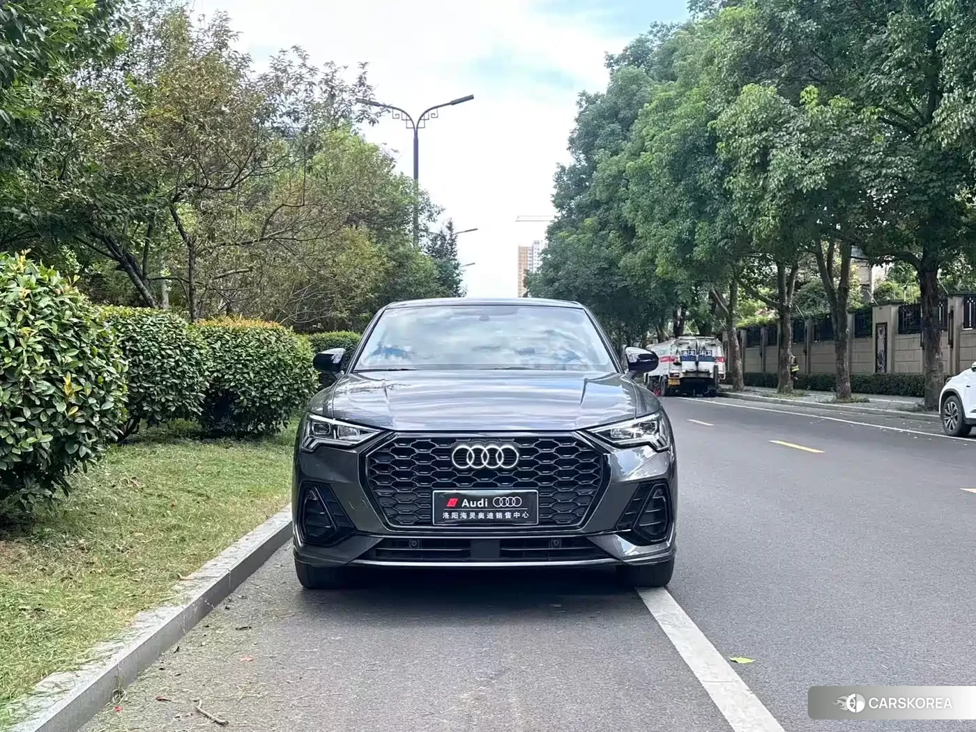 Audi Q3 Sportback 2023 Silver/gray из Китая, фото 3