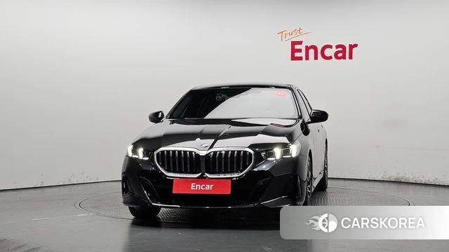 BMW 5 Series (G60) id 4487697 из Кореи 13