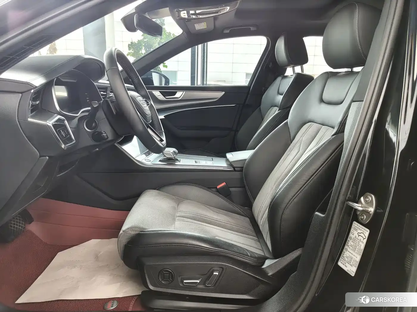 Audi A6L id 4607197 из Китая 9