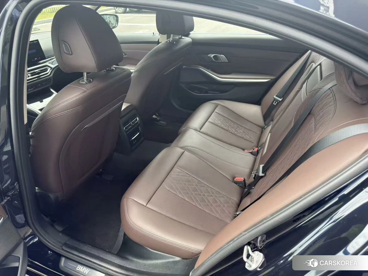 BMW i3 2023 Черный из Китая, фото 4