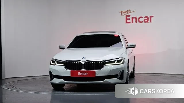 BMW 5 Series (G30) id 3659765 из Кореи 13