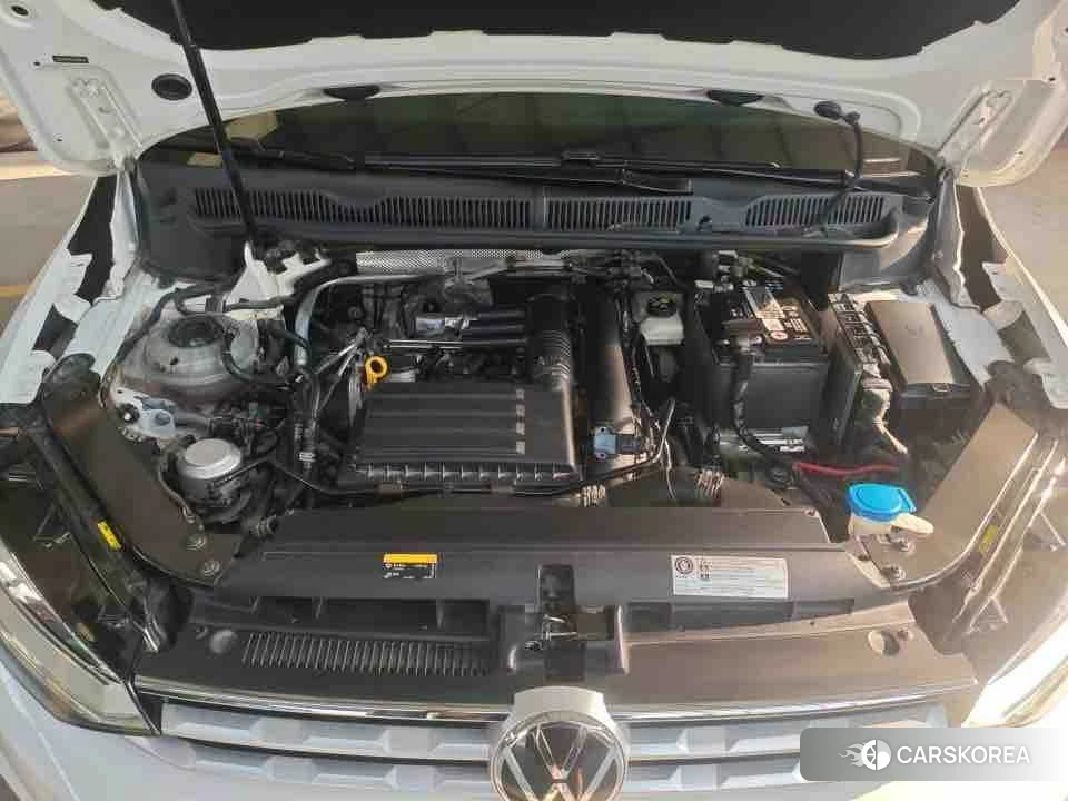 Volkswagen Touran L id 4452098 из Китая 8