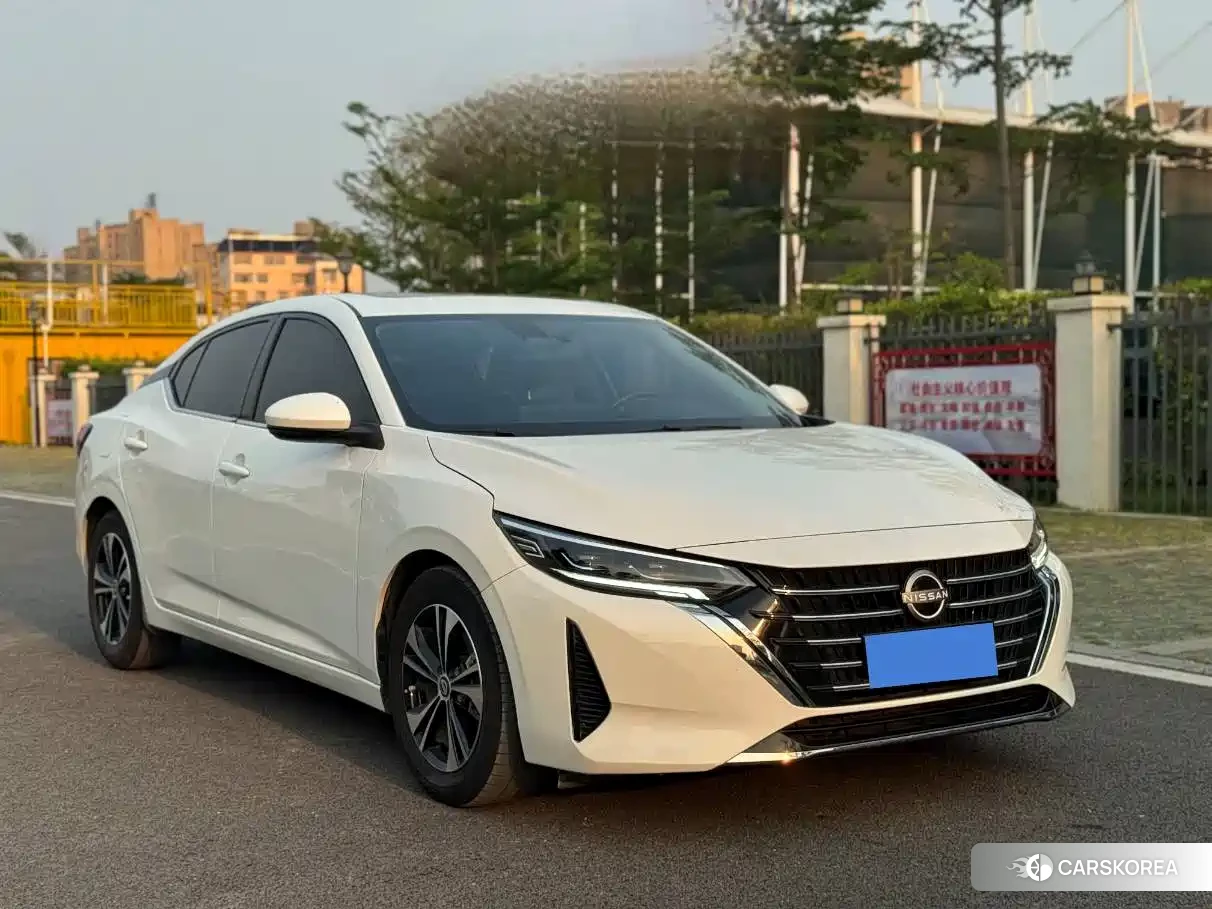 Nissan Sylphy 2024 Белый из Китая, фото 3