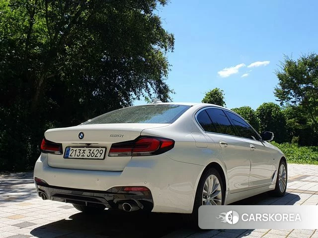 BMW 5 Series (G30) 2018 Белый из Кореи, фото 5