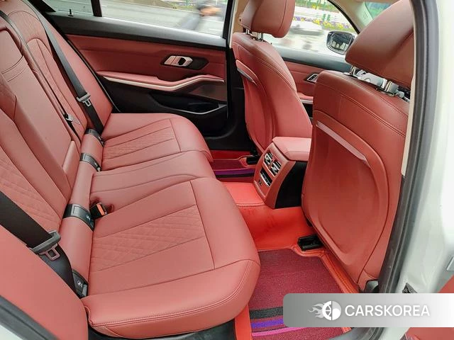 BMW 3 series 2024 Белый из Китая, фото 3