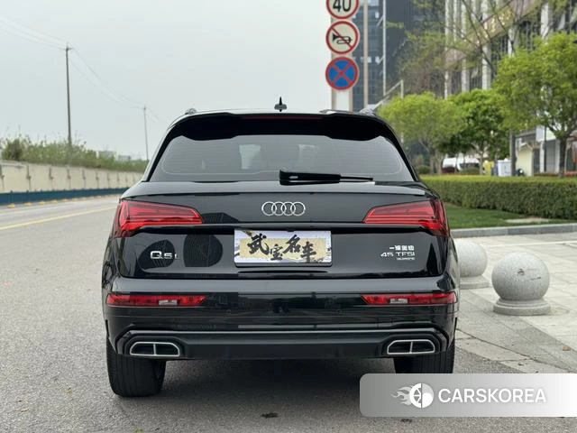 Audi Q5L 2024 Черный из Китая, фото 3