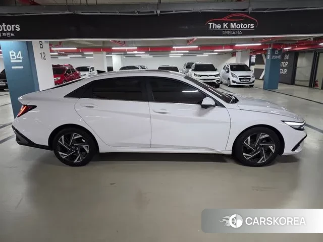 Hyundai The New Avante Hybrid (CN7) 2023 Белый из Кореи, фото 3