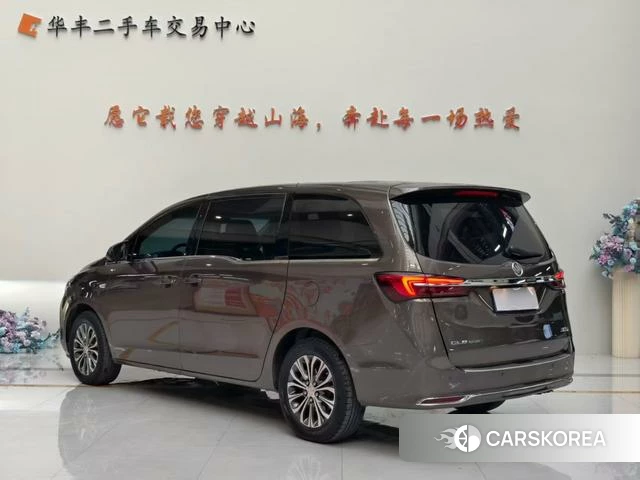 Buick GL8 2022 Коричневый из Китая, фото 3