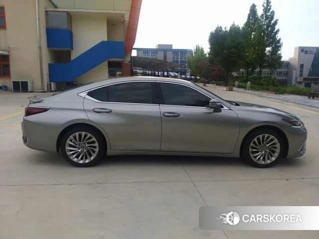 Lexus ES300h 7th generation 2020 Песочный из Кореи, фото 3
