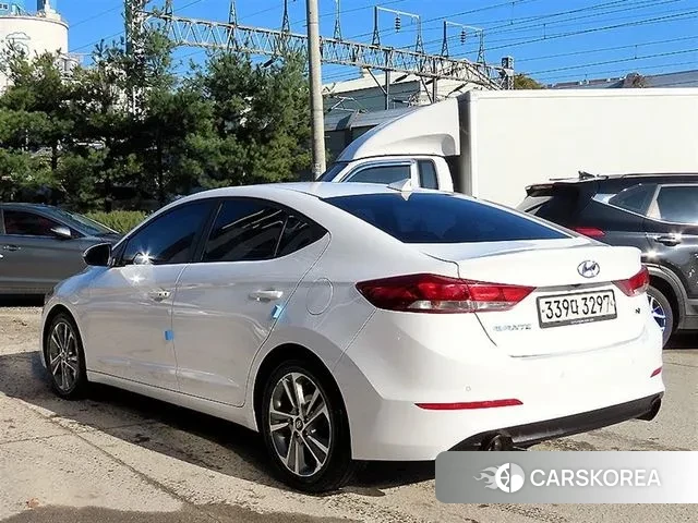 Hyundai Avante AD id 3434672 из Кореи 11