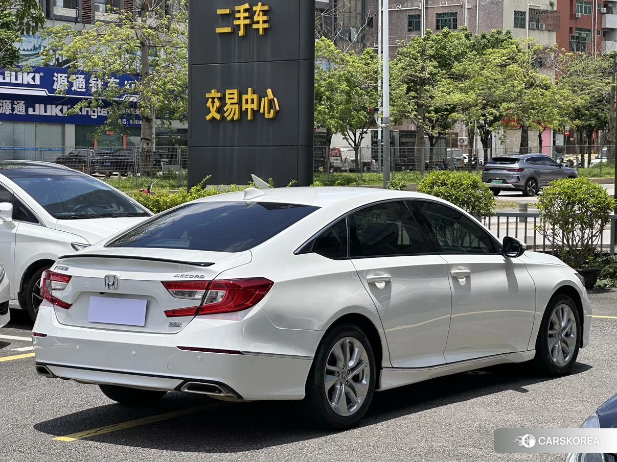 Honda Accord 2019 Белый из Китая, фото 3