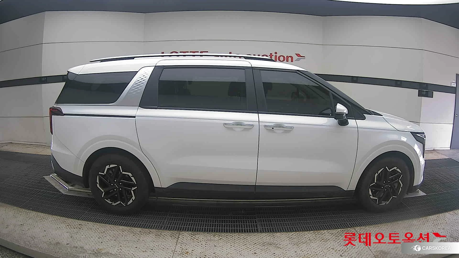 Kia Carnival id 4504295 из Кореи 23