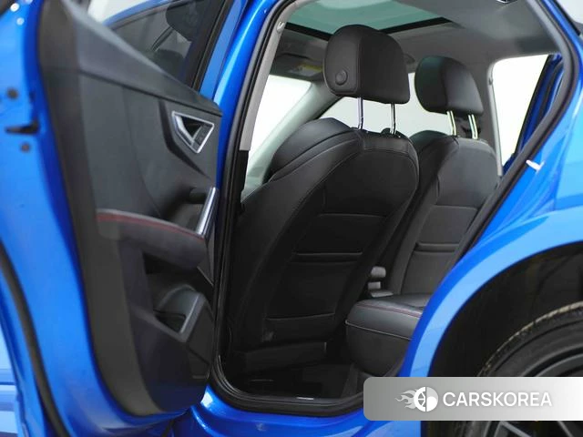 Audi Q2L id 4279249 из Китая 20
