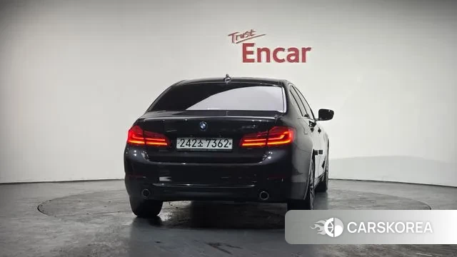 BMW 5 Series (G30) id 3646805 из Кореи 13