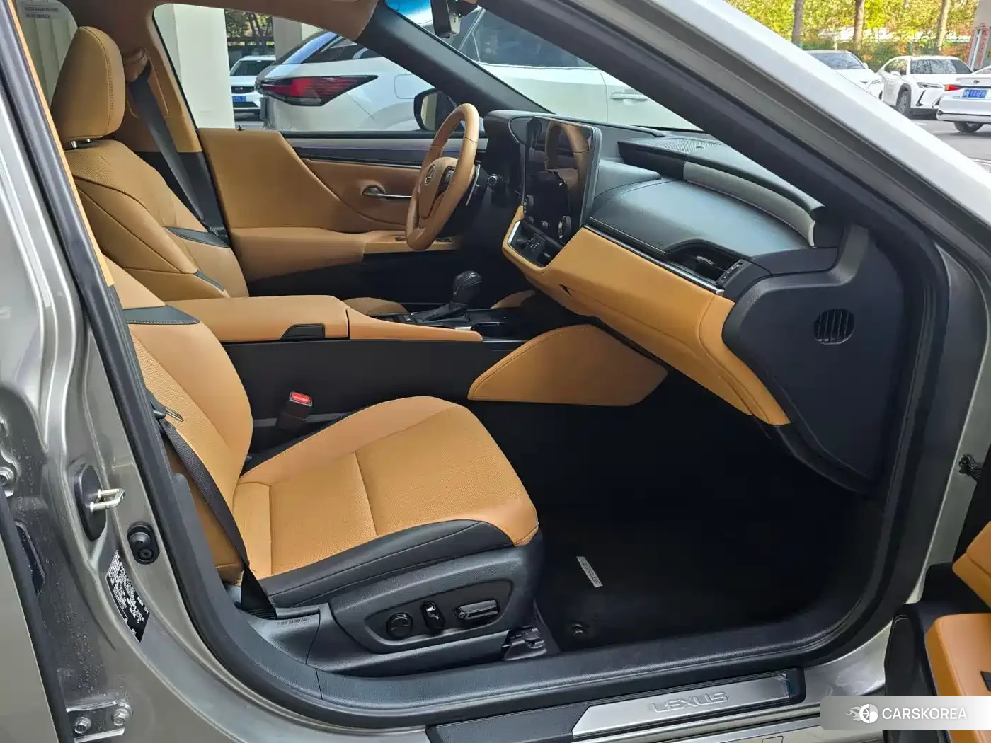 Lexus ES 2025 Silver/gray из Китая, фото 3