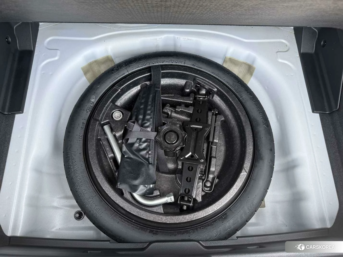 Audi Q2L id 4419139 из Китая 15