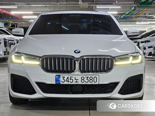 BMW 5 Series (G30) id 3586139 из Кореи 13