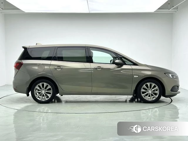 Buick GL6 id 4214161 из Китая 13