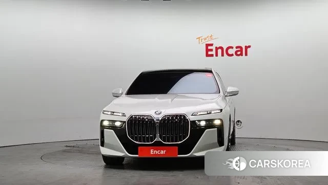 BMW i7 (G70) id 3610482 из Кореи 13