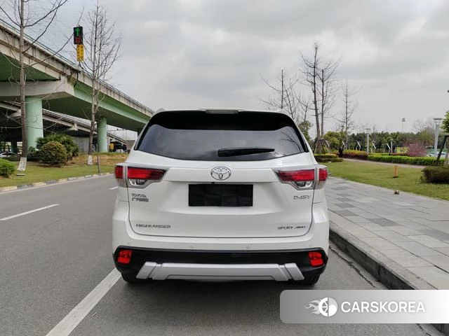 Toyota Highlander id 3920476 из Китая 10
