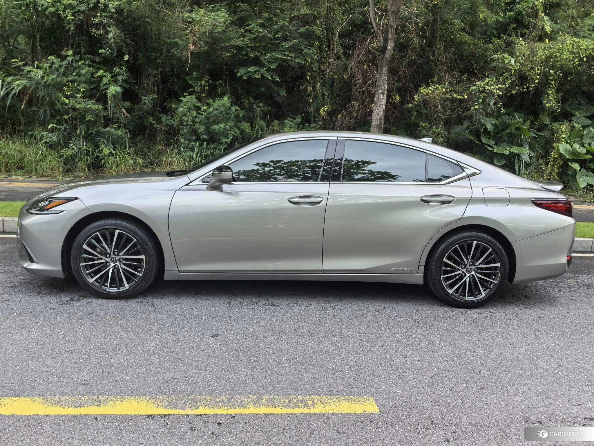 Lexus ES 2021 Серебристо-серый из Китая, фото 6