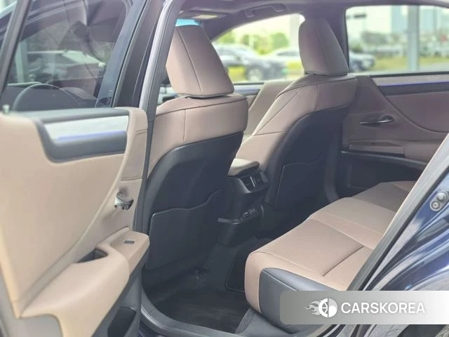 Lexus ES 2025 Синий из Китая, фото 3