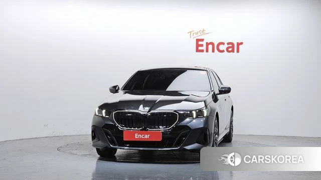 BMW 5 Series (G60) id 4462219 из Кореи 23