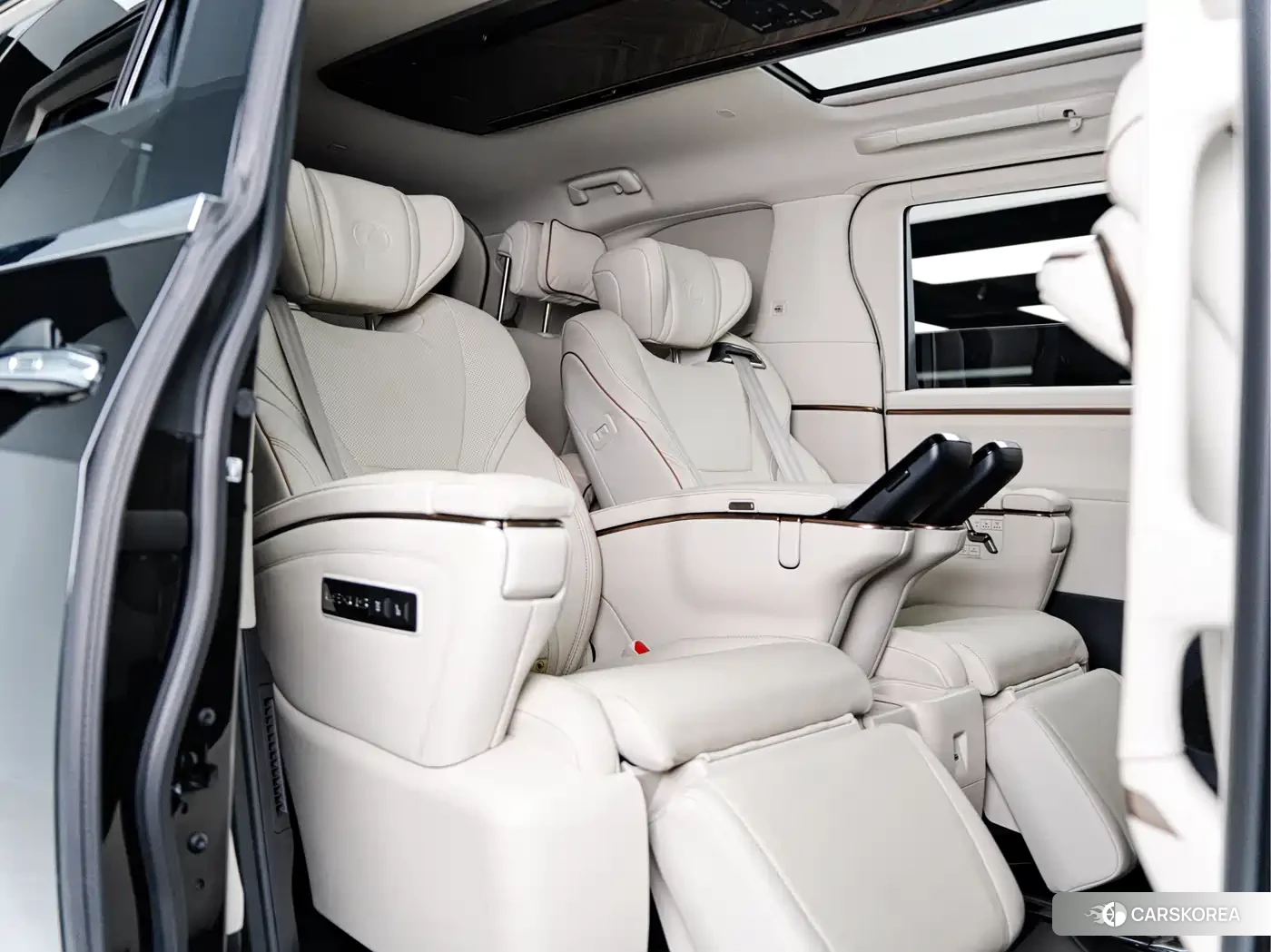 Lexus LM id 4546057 из Китая 18