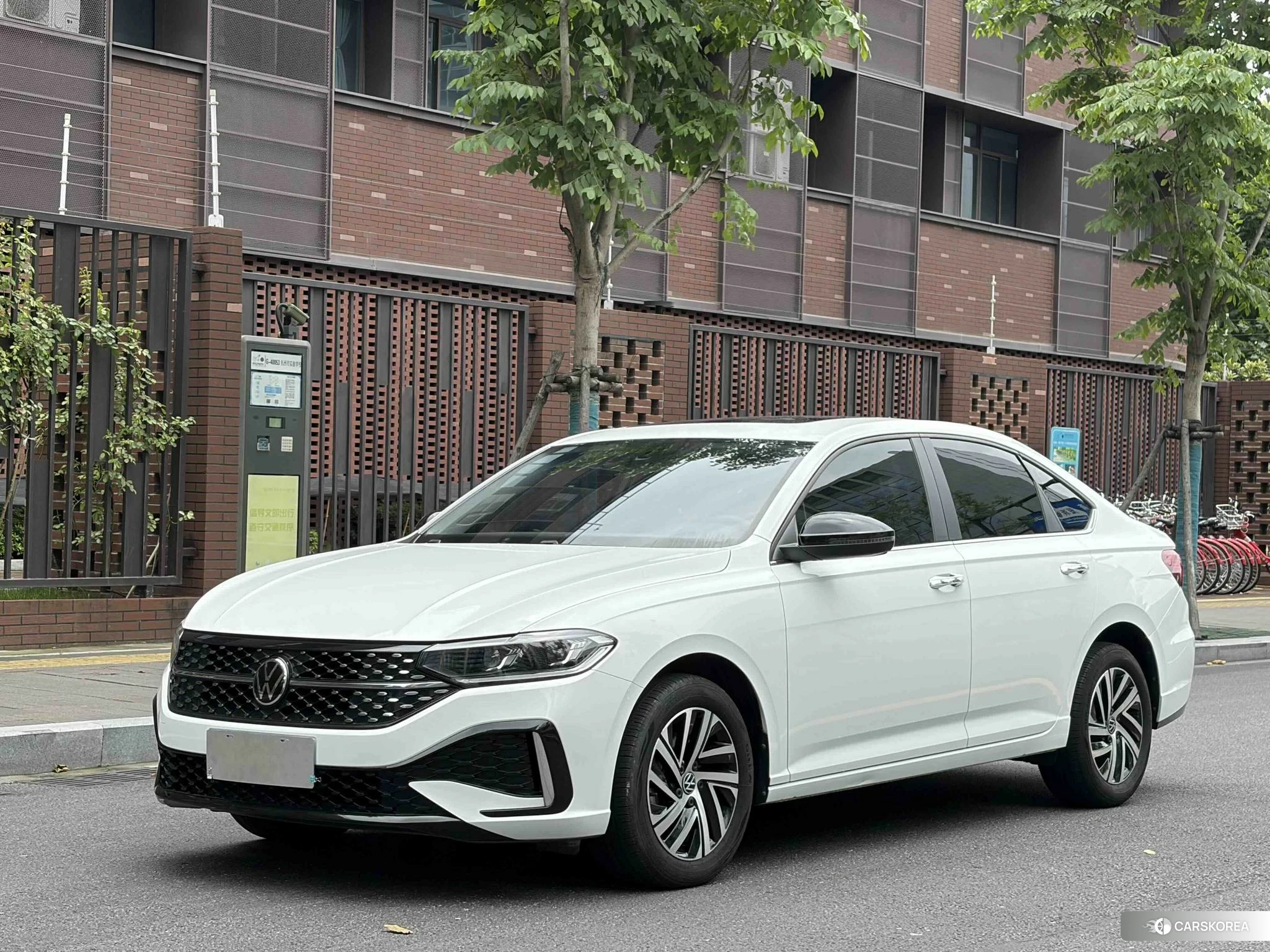 Volkswagen Lavida 2022 Белый из Китая, фото 4