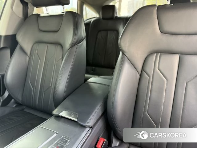Audi A7 2022 Темно-серый из Китая, фото 3