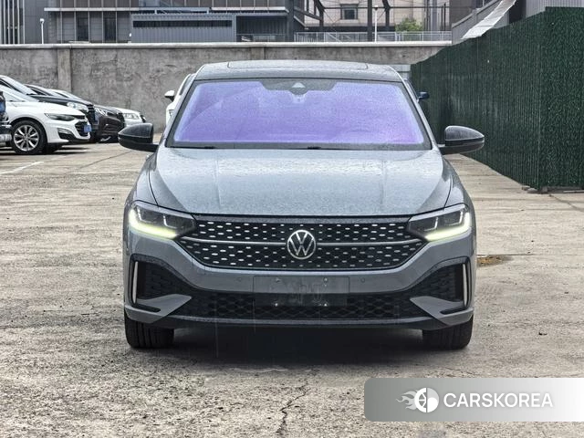 Volkswagen Lavida 2023 Темно-серый из Китая, фото 6