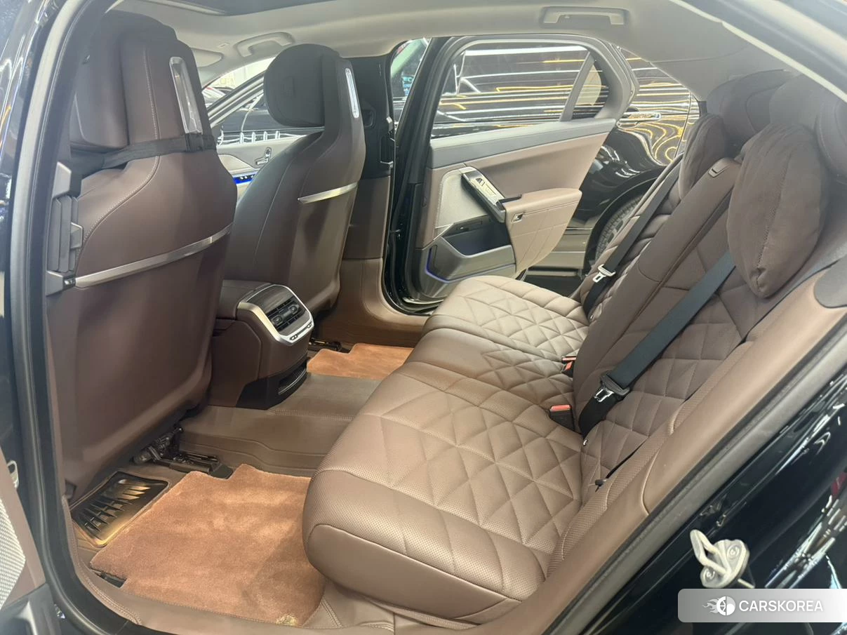 BMW i7 id 4421002 из Китая 8