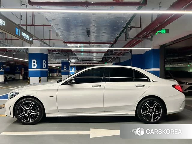 Mercedes-Benz Class C 2021 Белый из Китая, фото 4