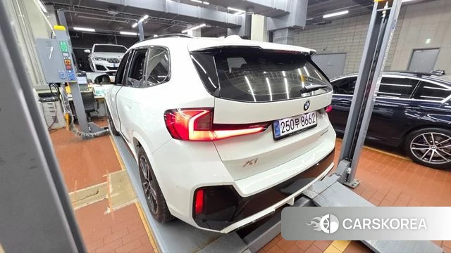 BMW X1 (U11) 2024 Белый из Кореи, фото 3