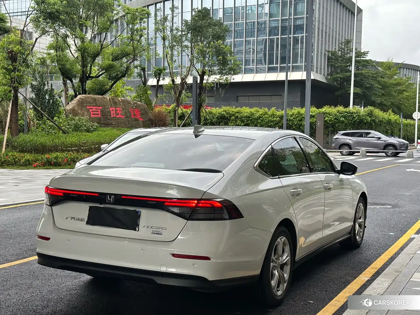 Honda Accord 2023 Белый из Китая, фото 3